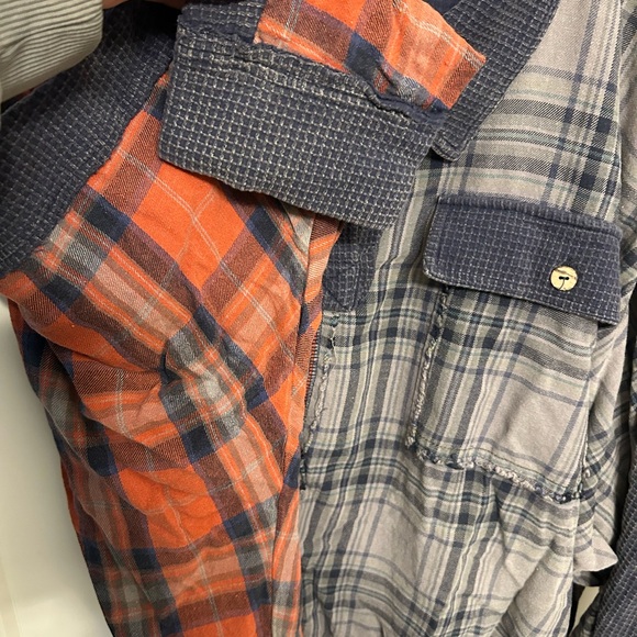 Oli & Hali Multi-Flannel Top - Picture 7 of 10